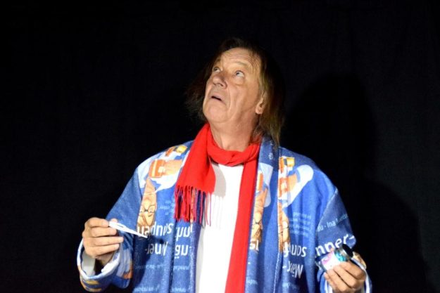 Comedy-Dinner Wien: geplagter Mann