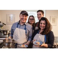 Fisch-Kochkurs Wien – Teilnehmer kochen Fisch