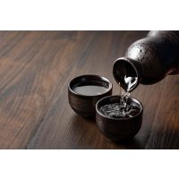 Sake-Tasting Wien – Sake einschenken