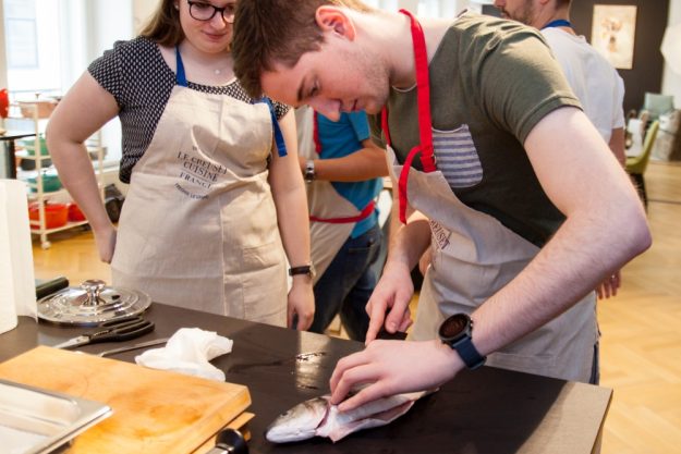 Fisch-Kochkurs Wien – Fisch filetieren