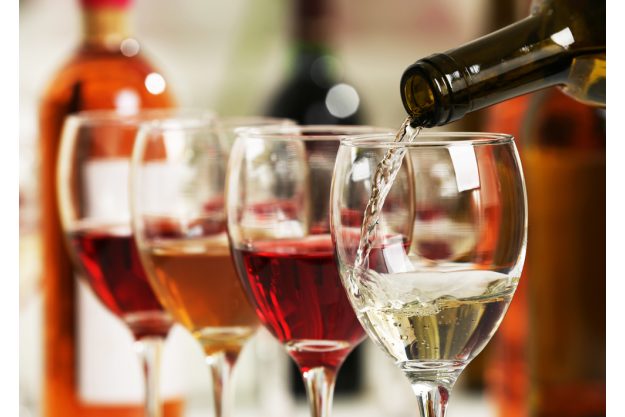 Weinseminar Wein – Wein einschenken